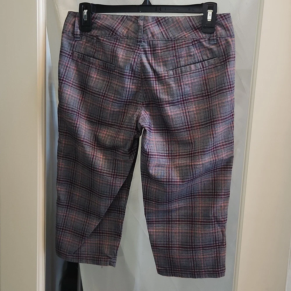 Jou Jou Premium Plaid Capri Pants - Picture 3 of 4